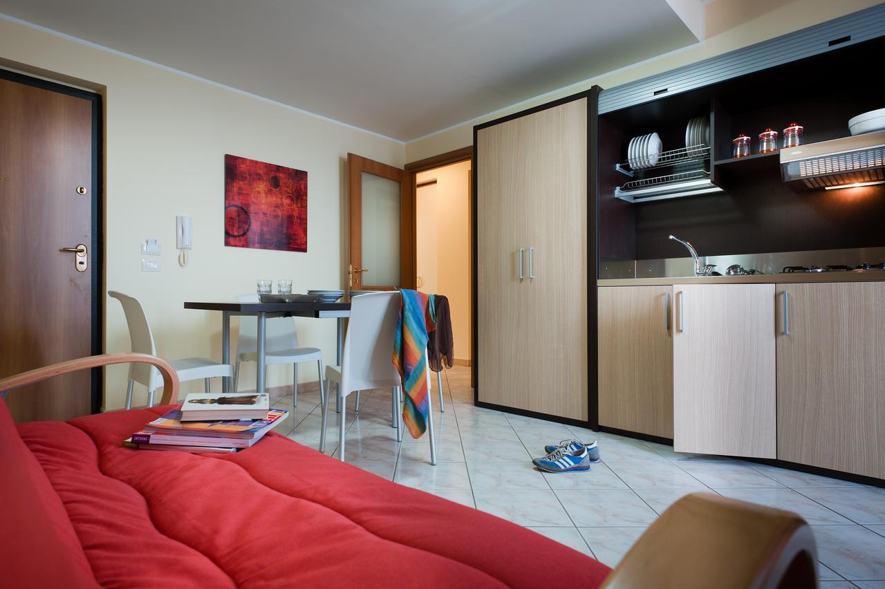 Casa Vacanze Samira ฟอนดาเคลโล ภายนอก รูปภาพ